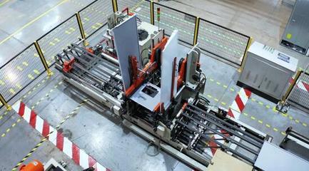 1塊板材變海爾冰箱:智能制造顯科技實力